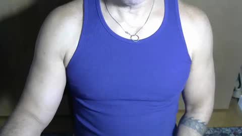 Snapshot of luvzjerkingoff chatting on February 14, 1:02 am luvzjerkingoff online show from February 14, 1:02 am