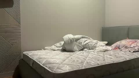 lux_angel online show from April 16, 10:45 pm