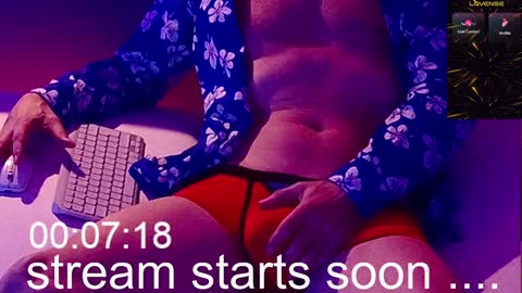 Snapshot of lux_dei chatting on December 9, 2:56 am Im a   -  CAMGUY YOU  LIKE to FUCK online show from December 9, 2:56 am