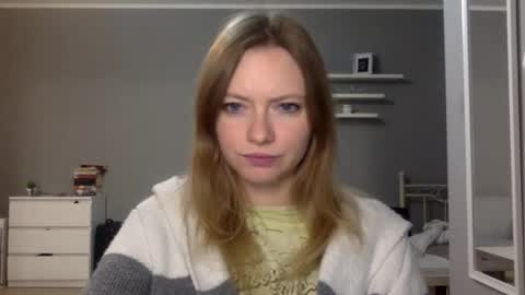 Snapshot of lux_millie chatting on October 20, 8:47 pm Millie online show from October 20, 8:47 pm