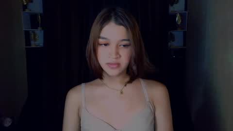 queen lux online show from May 11, 9:05 am