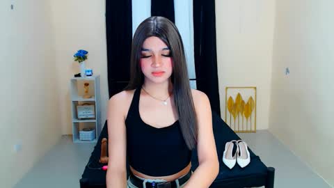 queen lux online show from September 28, 2:53 am