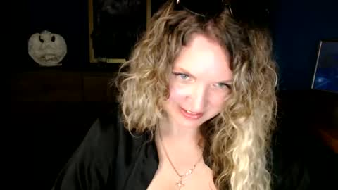 Donna online show from June 6, 7:03 am