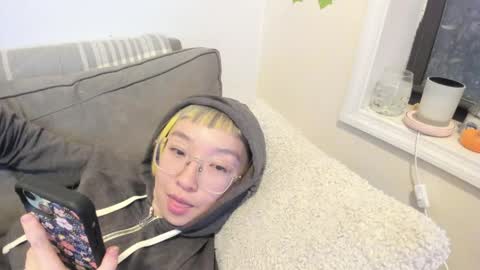 LuxGray online show from March 24, 12:05 am