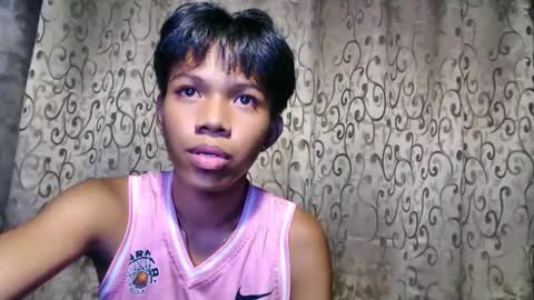 Snapshot of luxirfy_xx chatting on September 29, 1:32 pm luxirfy online show from September 29, 1:32 pm