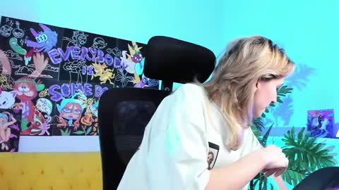 Ray online show from February 18, 12:15 am