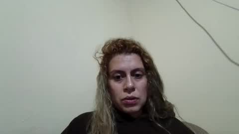 Luxury Doll 01  Mueca de Lujo online show from April 22, 11:45 pm