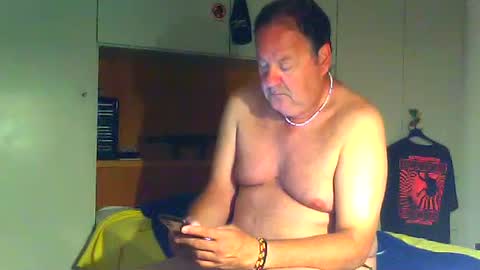 luxx72boy online show from July 14, 3:11 am