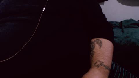 Snapshot of lvcifer_ chatting on February 25, 8:47 am ayoo online show from February 25, 8:47 am