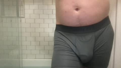 lvguynextdoor440656 online show from June 13, 1:27 am