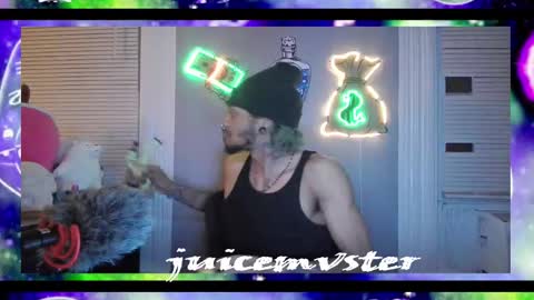 Snapshot of lxrdhxkvgemvsterjuice chatting on October 13, 3:30 am lxrdhxkvgemvsterjuice online show from October 13, 3:30 am