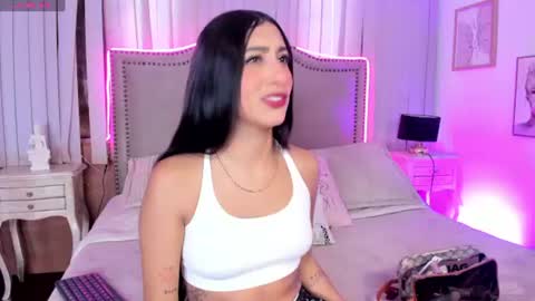 lya_brown online show from July 28, 11:39 am