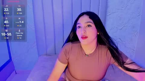 LYA DUBOIS  online show from June 8, 7:48 pm