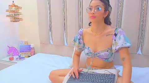 LyaCunner online show from June 12, 8:08 pm