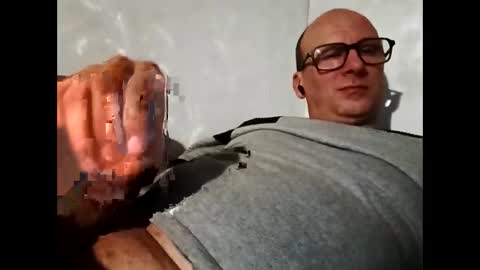 Alex online show from December 3, 9:28 pm