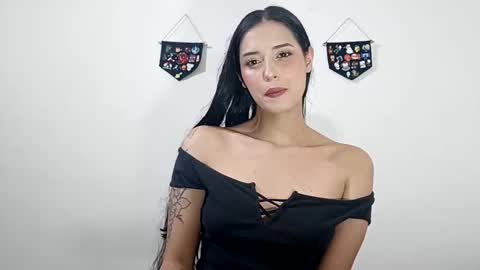 lyla online show from February 25, 3:21 am