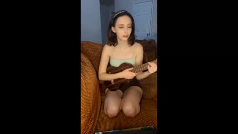 LylacDoll online show from April 28, 12:08 am