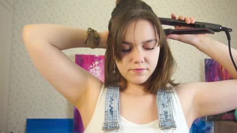 hi im Lyle online show from January 29, 3:33 am