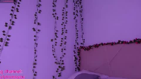 Lyly   online show from October 13, 5:31 am