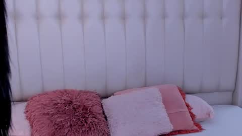 Lyn online show from September 16, 11:23 am