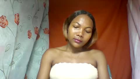 lyndah19 online show from January 17, 3:32 pm