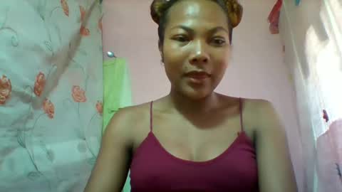 lyndah19 online show from March 1, 9:13 am