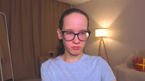 Sara online show from December 22, 4:25 pm