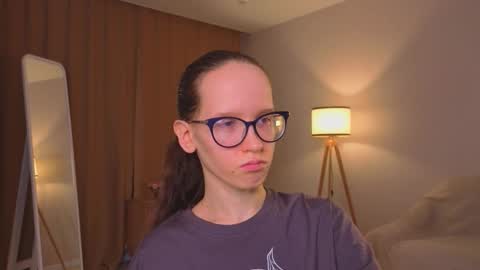 Sara online show from February 24, 4:32 pm