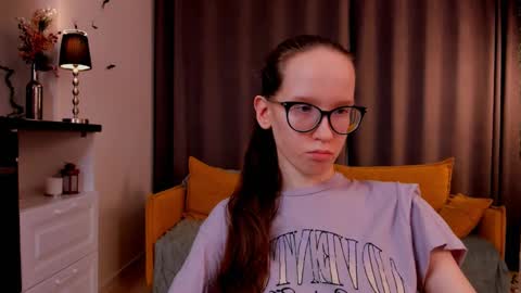 Snapshot of lynettebails chatting on February 20, 7:30 pm Sara online show from February 20, 7:30 pm