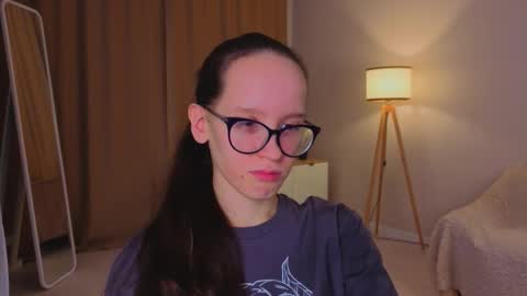 Sara online show from December 20, 4:14 pm