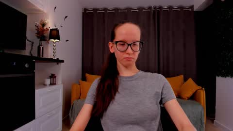 Snapshot of lynettebails chatting on February 23, 7:17 pm Sara online show from February 23, 7:17 pm