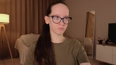 Sara online show from April 16, 4:18 pm