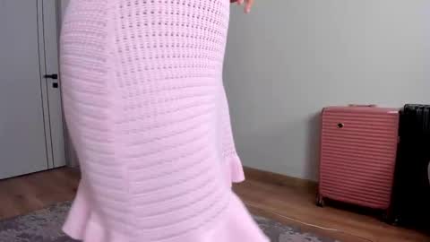  LYNN  online show from October 12, 6:50 am