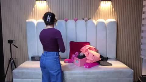lynn_turner_ online show from June 13, 12:59 pm