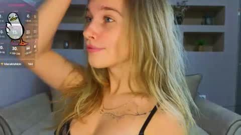 Lynn online show from October 30, 4:18 pm