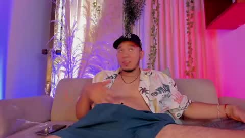 Lyon Gold online show from April 28, 2:21 pm