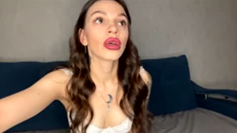 lyss___ online show from December 5, 4:05 pm