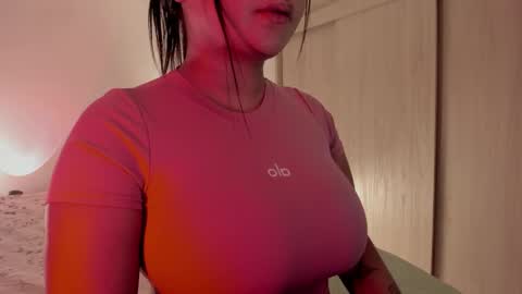 Emilia  online show from March 14, 11:09 pm