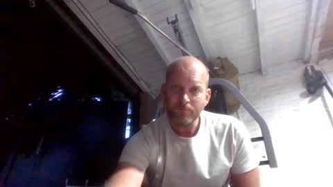 m1niviking online show from June 15, 8:12 pm