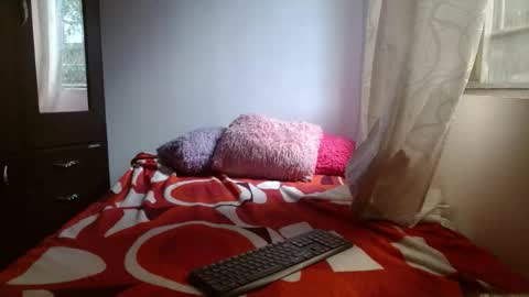 maaddy_thompson online show from February 25, 9:18 pm