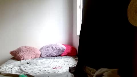 maaddy_thompson online show from March 28, 7:59 pm