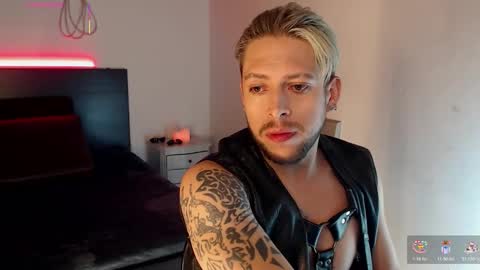 Snapshot of maaxxxrider chatting on November 1, 4:22 am YES MASTER  online show from November 1, 4:22 am