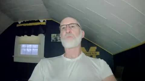 mac8181 online show from January 18, 12:04 pm