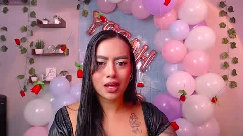 Snapshot of macey_hairy chatting on March 3, 1:01 pm Macey Elliot Modelo Independiente online show from March 3, 1:01 pm