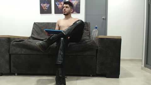 instagram mackdanielsx online show from March 15, 11:52 pm