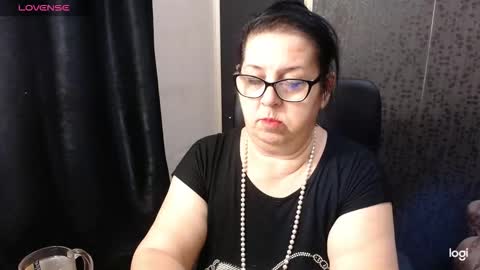 Snapshot of madam_sanjanne chatting on October 20, 6:29 am Madam Sanjanne online show from October 20, 6:29 am
