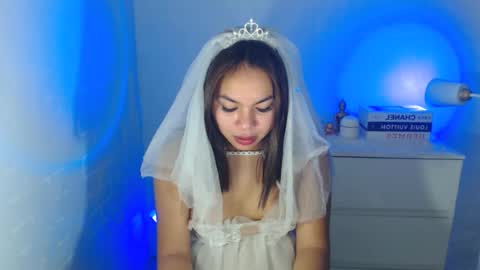 Ivy online show from July 7, 6:47 am