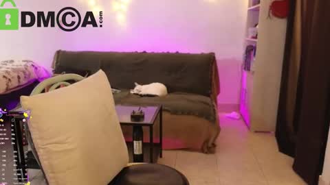 Madame La online show from October 2, 2:49 pm