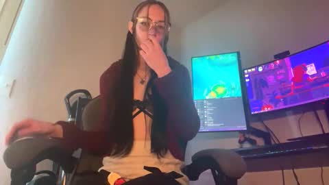 Madame Bubs online show from April 20, 12:13 am