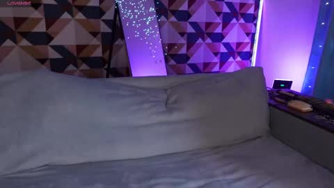 Maddi online show from February 10, 12:30 am